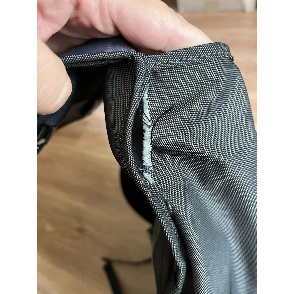 THULE‎ Sweden Backpack Laptop Bag 25L Black Shadow Gray | 18